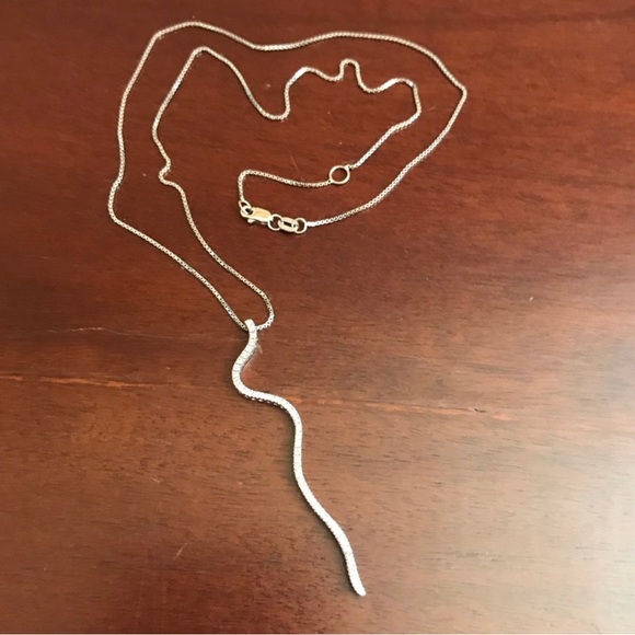 14K White Gold Diamond Necklace - Picture 3 of 10